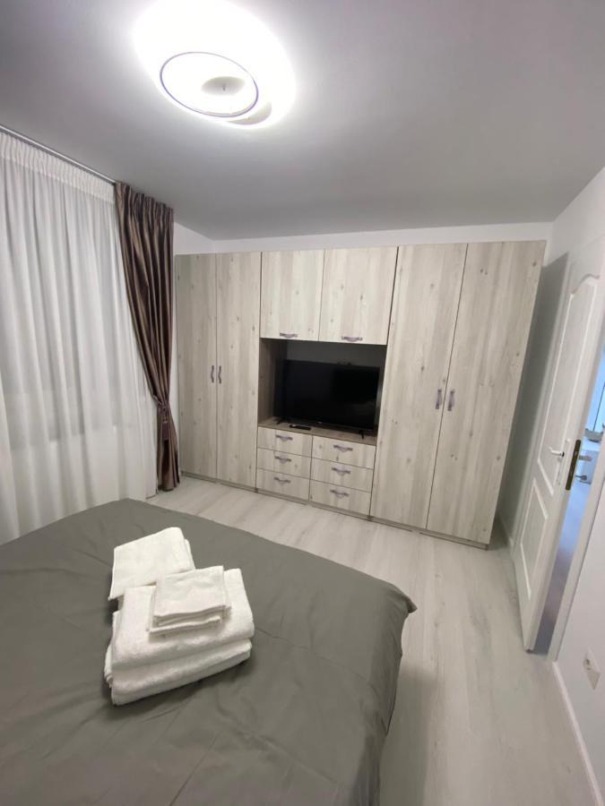 Ph16 Apartment Piatra Neamţ Exterior foto